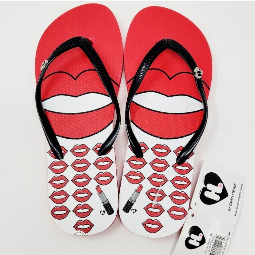 New! Gwen Stephanie Harajuku Lovers Lay one on me flip flops